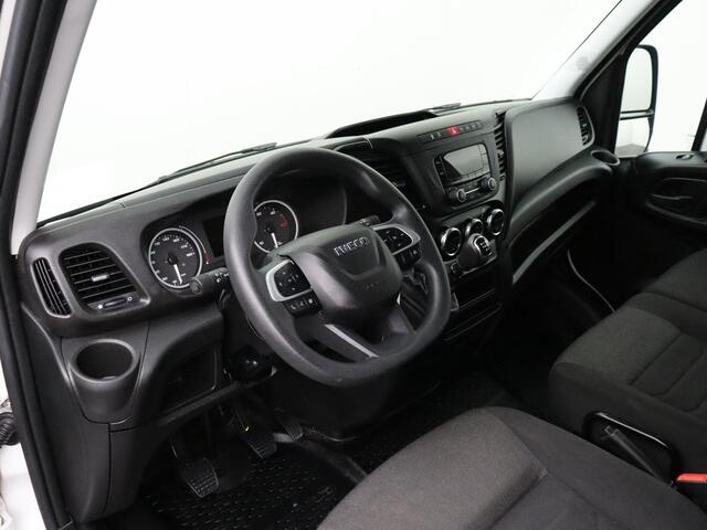 Iveco DAILY 35S14 L2H2 | 3500Kg Trekgewicht | Airco | Cruise | 3-Persoons