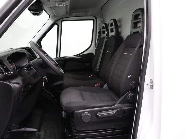 Iveco DAILY 35S14 L2H2 | 3500Kg Trekgewicht | Airco | Cruise | 3-Persoons