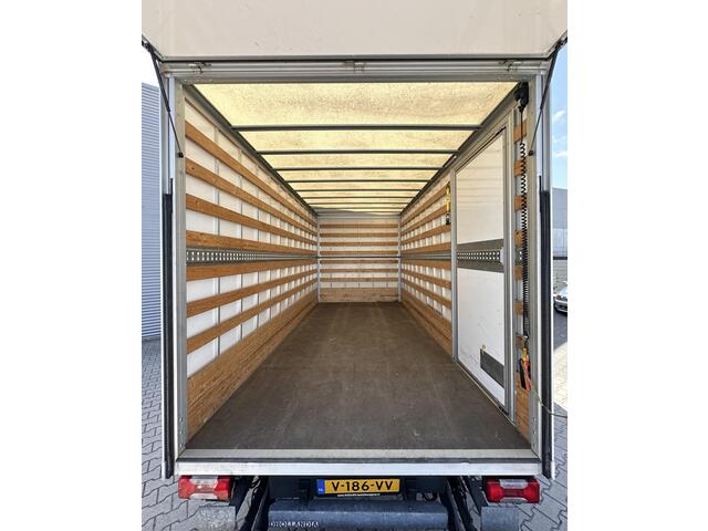 Iveco DAILY 35C18V 3.0 automaat bakwagen met laadklep