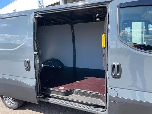Iveco DAILY 35S16V L2 H1 Euro 6 Automatic