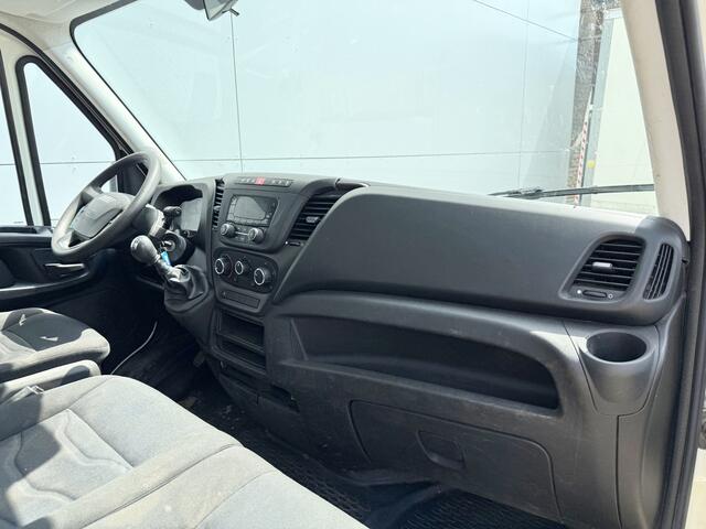 Iveco DAILY 35C12 2.3 Kipper Dubbellucht Trekhaak Airco Cruise Control Lucht Geveerde Stoel
