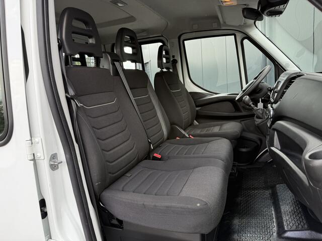 Iveco DAILY 35S14 2.3 D / PICK UP MET LANGE BAK / 7 PERSOONS DUBBELE CABINE / 10.360 KM / AIRCO / CRUISE / NAVI / 3.5 TONS TREKHAAK