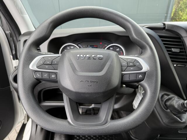 Iveco DAILY 35S14 2.3 D / PICK UP MET LANGE BAK / 7 PERSOONS DUBBELE CABINE / 10.360 KM / AIRCO / CRUISE / NAVI / 3.5 TONS TREKHAAK