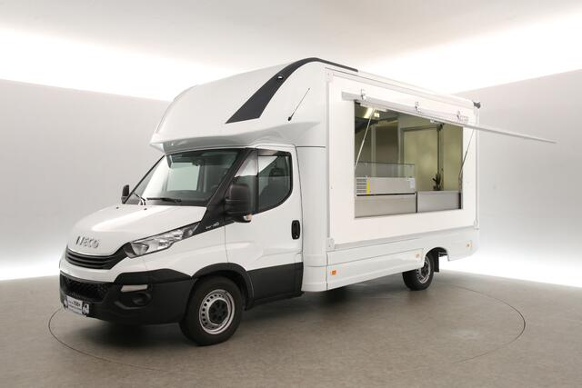 Iveco DAILY 35S14 2.3 410 | Foodtruck | Patatwagen | Verkoopwagen | Patatkraam | Frietwagen | Snackwagen | Zijdeur Airco Camera Treeplank
