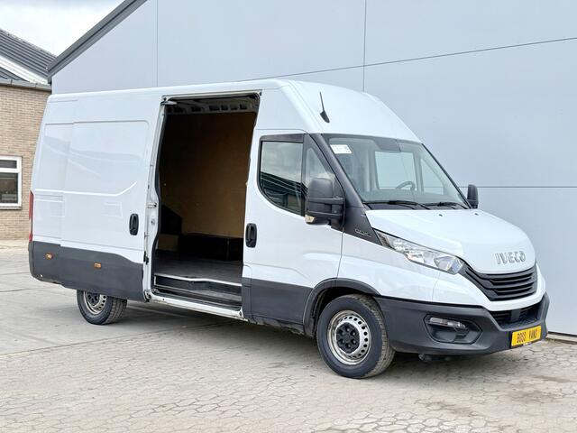 Iveco DAILY 35S14 2.3 L2H2 Climate Control Cruise Control Trekhaak Lucht Geveerde Stoel