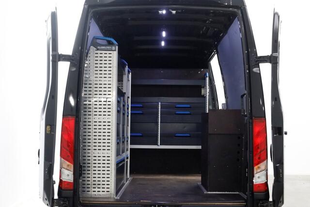 Iveco DAILY 40C18 3.0 180pk L2H2 HiMatic Automaat LED/Inrichting/Trekhaak 3500kg 03-2021