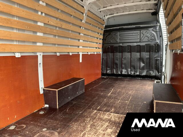 Iveco DAILY 35S12V 2.3 L2LH2 Hi-Matic Automaat Airco Trekhaak Cruise control