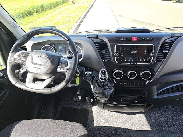 Iveco DAILY 35S14V 2.3 410 L2H2, automaat, airco, navi, LED, camera