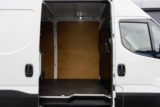 Iveco DAILY 35S16 | L2H2 | Automaat | 3.5T Trekg. | Nette staat | LED | Camera | Navi | Climate | Cruise | Euro 6