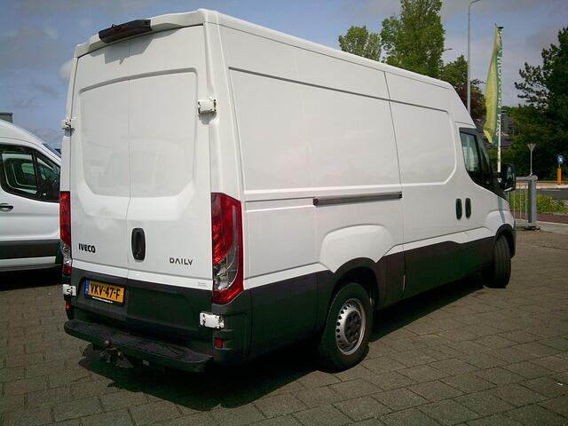 Iveco DAILY 35S16V 2.3 352 H2 VOORZIEN VAN AIRCO+TREKHAAK!! 3500KG !!!