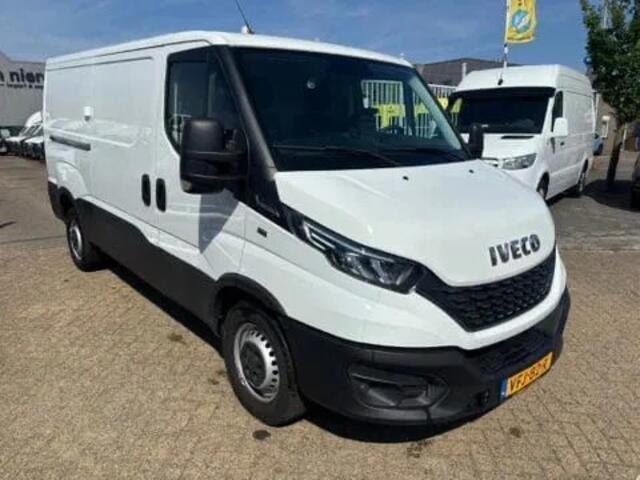 Iveco DAILY 35S14 L2H1 Automaat Airco Cruisecontrol Trekhaak EURO 6