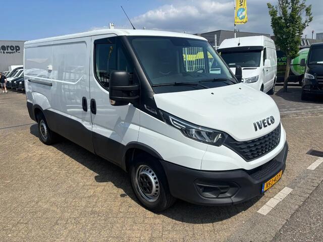 Iveco DAILY 35S14 L2H1 Automaat Airco Cruisecontrol Trekhaak EURO 6