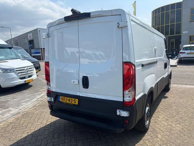 Iveco DAILY 35S14 L2H1 Automaat Airco Cruisecontrol Trekhaak EURO 6