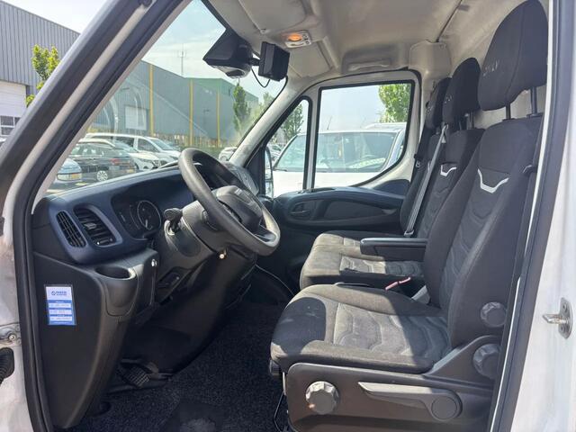 Iveco DAILY 35S14 L2H1 Automaat Airco Cruisecontrol Trekhaak EURO 6