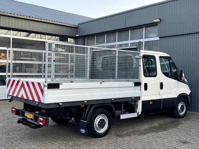 Iveco DAILY 35S11D 2.3 345 Airco Trekhaak 3500kg trekgewicht 7-Persoons Open laadbak Pick-up P-up Bakwagen 1e eigenaar Euro 5 Bpm vrij voor particulier gebruik!!