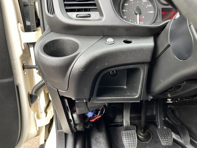 Iveco DAILY 35S11D 2.3 345 Airco Trekhaak 3500kg trekgewicht 7-Persoons Open laadbak Pick-up P-up Bakwagen 1e eigenaar Euro 5 Bpm vrij voor particulier gebruik!!