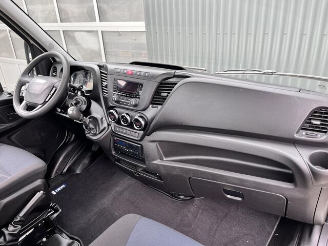Iveco DAILY 40C18 Be Clixstar 3420kg laadvermogen Airco Cruise control Telefoonverbinding Tachograaf 2-Persoons Gereedschapskist Open laadbak Pick-up P-up Bakwagen 1e eigenaar Euro 6Be combi Trekker Oplegger