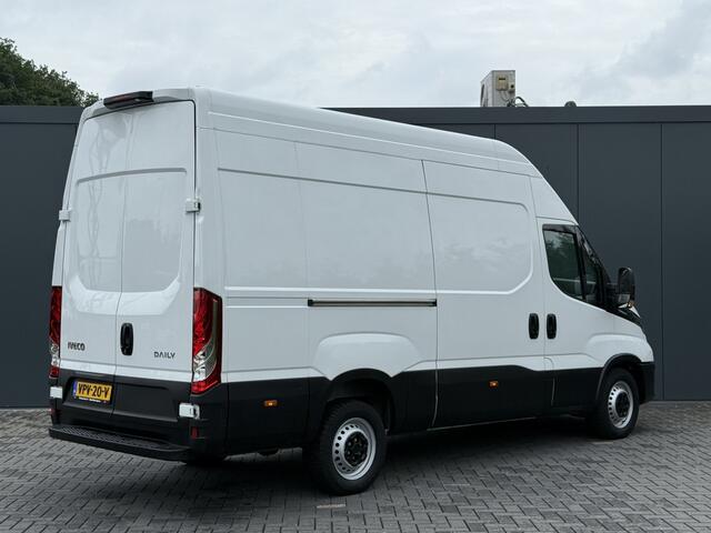 Iveco DAILY 35S14 136 PK HI-MATIC AUTOMAAT / L2H3 / 1e EIG. / CRUISE / ECC / CAMERA / OPRIJPLANK / NAVI / 3-ZITS / 3500 KG AHG