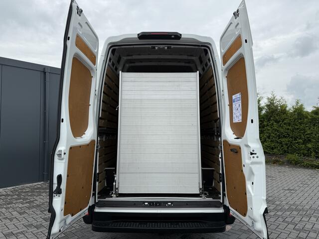 Iveco DAILY 35S14 136 PK HI-MATIC AUTOMAAT / L2H3 / 1e EIG. / CRUISE / ECC / CAMERA / OPRIJPLANK / NAVI / 3-ZITS / 3500 KG AHG