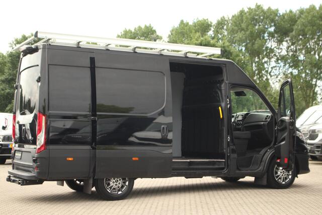 Iveco DAILY 35S18A8 3.0 180pk 352 L2H2 | Automaat | Navi | Camera | Adap. Cruise | Gev. Stoel | Clima | 3500kg trekgew. | Lease 663,- p/m