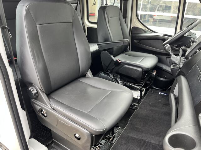 Iveco DAILY 35S12D 2.3 345 Airco Trekhaak 3500kg trekgewicht 6-Persoons Open laadbak Pick-up P-up Bakwagen 1e eigenaar Euro 6 Bpm vrij voor particulier gebruik!!