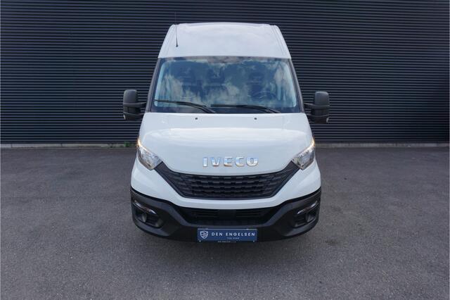 Iveco DAILY 35S14V | 2.3 | L1H2 | Airco | Camera | Navi | Trekhaak 3,5T