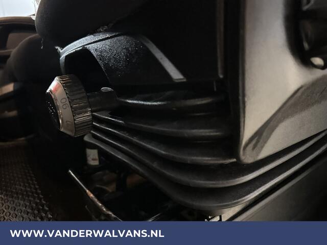 Iveco DAILY 35C14V 136pk L2H2 Dubbel Lucht Euro6 Airco | 3500kg trekhaak | Cruisecontrol | Chauffeursstoel Bijrijdersbank