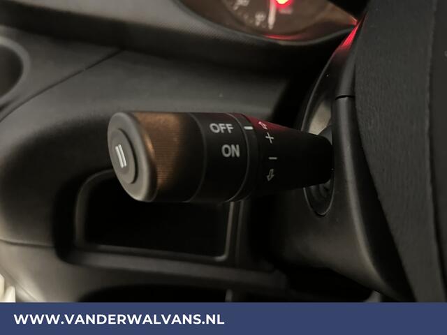Iveco DAILY 35C14V 136pk L2H2 Dubbel Lucht Euro6 Airco | 3500kg trekhaak | Cruisecontrol | Chauffeursstoel Bijrijdersbank