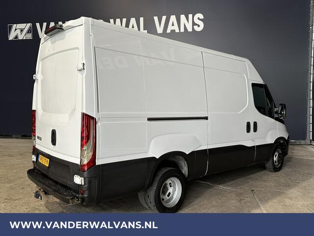 Iveco DAILY 35C14V 136pk L2H2 Dubbel Lucht Euro6 Airco | 3500kg trekhaak | Cruisecontrol | Chauffeursstoel Bijrijdersbank