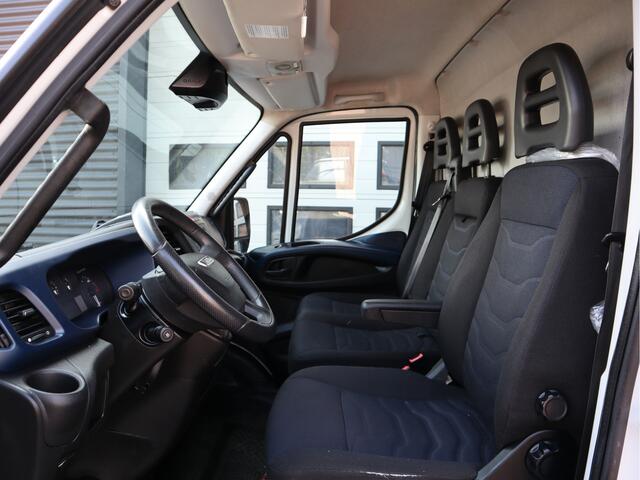 Iveco DAILY 35S18 3.0 Euro 6 Hi-Matic Automaat - L3H2 - Trekhaak - Airco