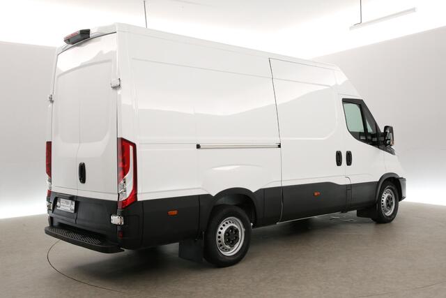 Iveco DAILY 35S16V L2H2 157PK 3500kg Trekgew. Airco 3 Persoons Elektrpakket