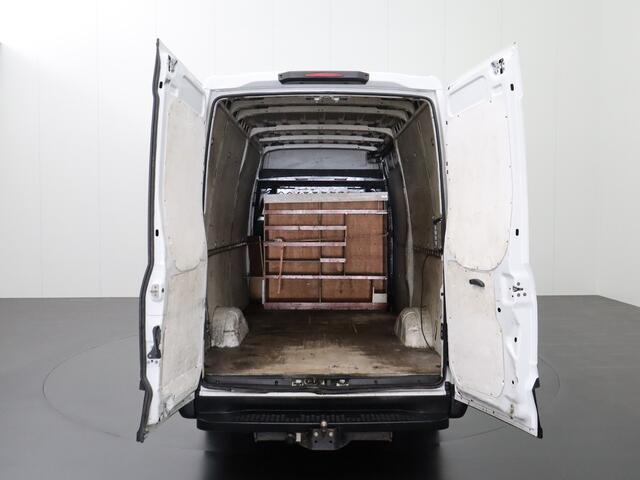 Iveco DAILY 35S15 L2H2 | 3500Kg Trekhaak | Airco | 3-Persoons