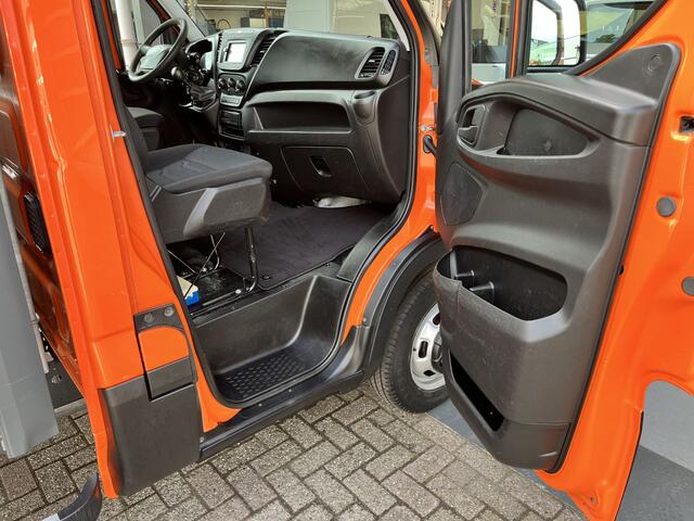 Iveco DAILY 35C14 2.3 375 Airco 3500kg Laadklep 500kg Navigatie Open laadbak Pick-up Euro 6 Bpm vrij Bakwagen p-up 136pk 1e eigenaar Dealer onderhouden