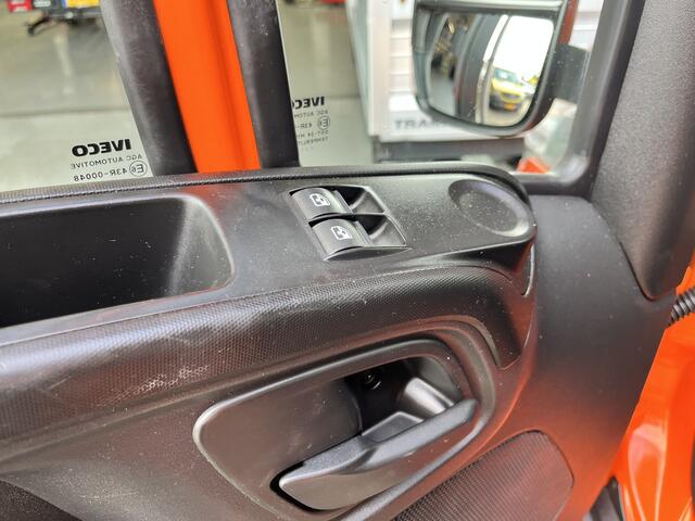 Iveco DAILY 35C14 2.3 375 Airco 3500kg Laadklep 500kg Navigatie Open laadbak Pick-up Euro 6 Bpm vrij Bakwagen p-up 136pk 1e eigenaar Dealer onderhouden