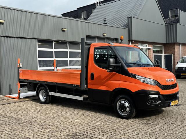 Iveco DAILY 35C15 Trekhaak 3500kg Laadklep 500kg Navigatie Open laadbak Pick-up Euro 5 Bpm vrij Bakwagen p-up 1e eigenaar Dealer onderhouden