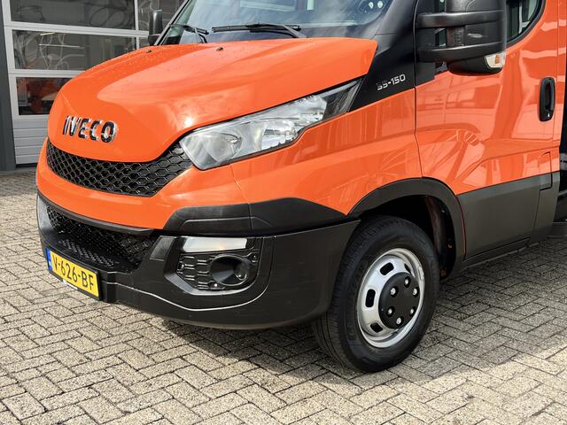 Iveco DAILY 35C15 Trekhaak 3500kg Laadklep 500kg Navigatie Open laadbak Pick-up Euro 5 Bpm vrij Bakwagen p-up 1e eigenaar Dealer onderhouden