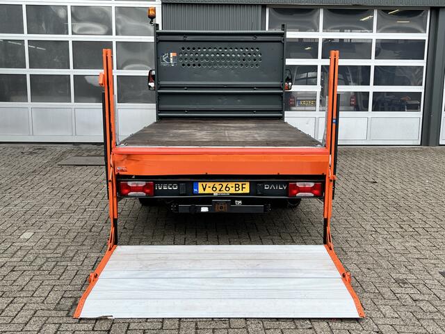 Iveco DAILY 35C15 Trekhaak 3500kg Laadklep 500kg Navigatie Open laadbak Pick-up Euro 5 Bpm vrij Bakwagen p-up 1e eigenaar Dealer onderhouden