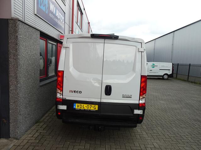 Iveco DAILY 35S16V 2.3 352 H1-l2 hi matic 3500 kg trekgewicht 3 zits navi camera