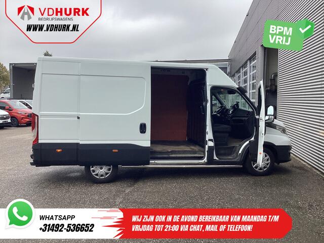 Iveco DAILY 35S18 3.0 180 pk L2H2 BPM VRIJ 3.5t Trekhaak/ 270 Gr. Deuren/ Gev. Stoel/ Climate/ CarPlay/ Sidebars/ Camera