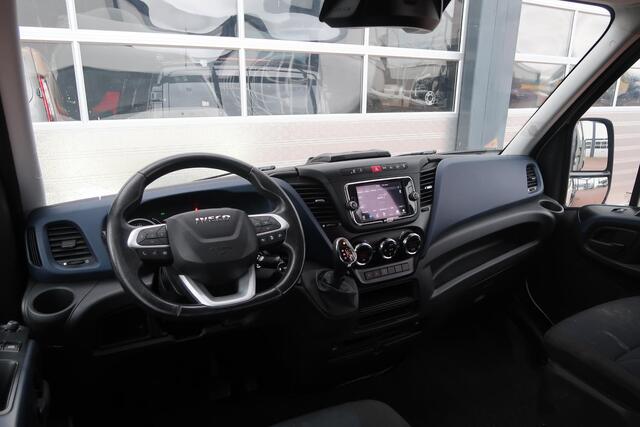 Iveco DAILY 35C18H 3.0 DC AUT/ CAMERA/ LED/ CRUISE/ CLIMA/ TREKHAAK