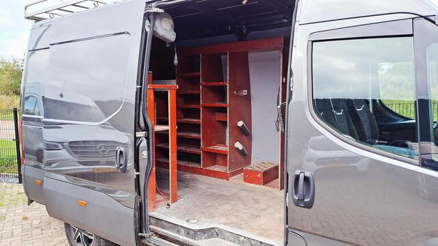 Iveco DAILY 35S18HV 3.0 352 H2 Trekhaak 3500 KG., Full LED, Comfort stoelen, Navigatie