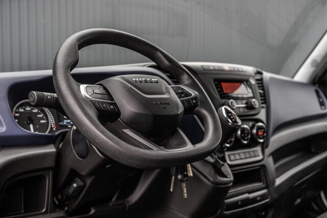 Iveco DAILY **35S14V 2.3 L2H2 | Automaat | Euro 6 | Cruise | Climate | 3500 KG Trekgewicht | Trekhaak**
