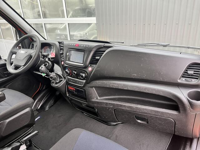 Iveco DAILY 35C14 2.3 375 Laadklep 500kg Trekhaak 3500kg trekgewicht Airco 2-Persoons Open laadbak Pick-up P-up Bakwagen Telefoonverbinding 1e eigenaar Euro 6 Bpm vrij !!!