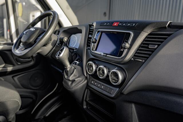 Iveco DAILY 35S16V L2H2 | Automaat | Air-Pro Editie | Luchtvering | LED | Camera | Navi | PDC | 3.5T Trekgewicht | Oprijplaat | Cruise | Euro 6