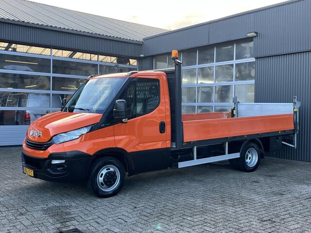Iveco DAILY 35C14 2.3 375 Laadklep 500kg Trekhaak 3500kg trekgewicht Airco 2-Persoons Open laadbak Pick-up P-up Bakwagen Telefoonverbinding 1e eigenaar Euro 6 Bpm vrij !!!