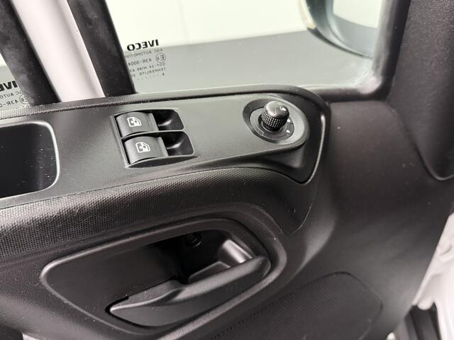 Iveco DAILY 35C16 Bakwagen+Laadklep | Airco | Cruise | 3-Persoons | Dakspoiler