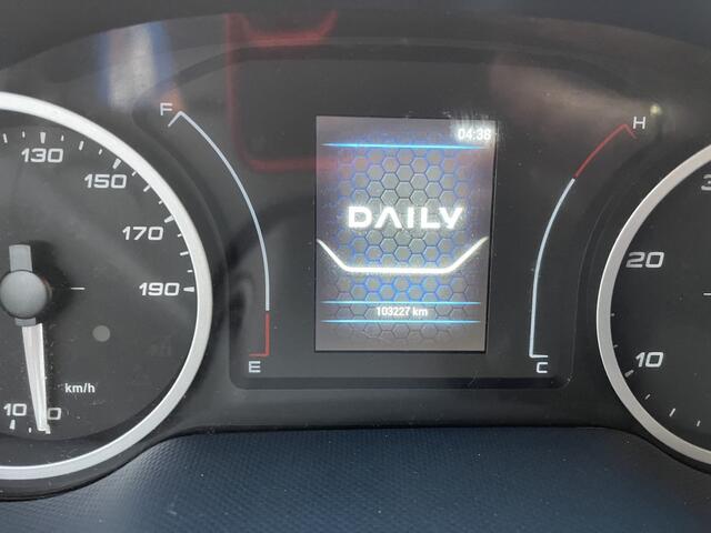 Iveco DAILY 35S14V 2.3 410 L4H2 automaat / dubbel cabine 7 persoons / vaste prijs rijklaar ¤ 29.950 ex btw / lease ¤/ cruise en climate control / trekhaak 3500 kg / euro 6 / bpm vrij