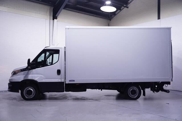 Iveco DAILY 35S16 160 pk Bakwagen met Laadklep Airco ECC Audio DAB+, Enkel Lucht, LxBxH 415x214x208 cm, 3-Zits