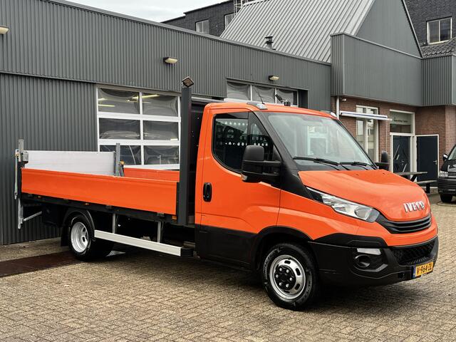 Iveco DAILY 35C14 2.3 375 Laadklep 500kg Trekhaak 3500kg trekgewicht Airco 2-Persoons Open laadbak Pick-up P-up Bakwagen Telefoonverbinding 1e eigenaar Euro 6 Bpm vrij !!!