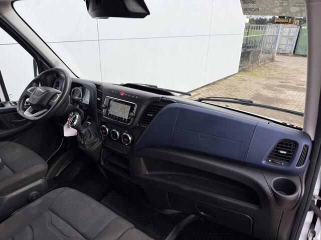 Iveco DAILY 35S18 3.0 Laadklep Automaat LED Climate Control Adaptieve Cruise Control Standkachel Camera Navigatie